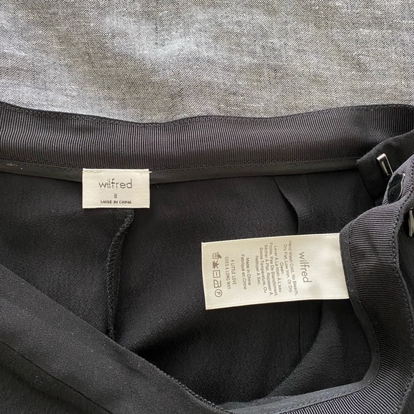 Aritzia Wilfred high-waisted flat front wide leg pant - Picture 2 of 6